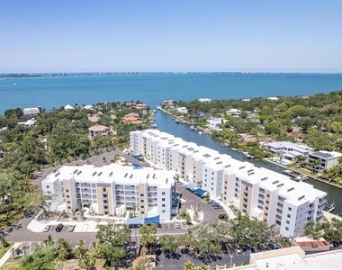 1709 N Tamiami Trail - Photo Thumbnail 37