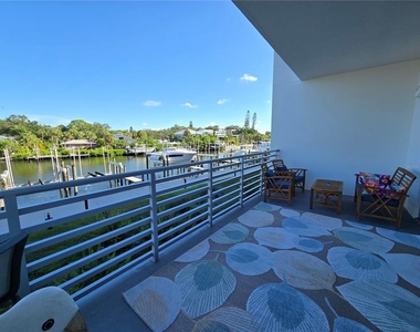 1709 N Tamiami Trail - Photo Thumbnail 23