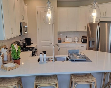 5419 Summit Glen - Photo Thumbnail 2