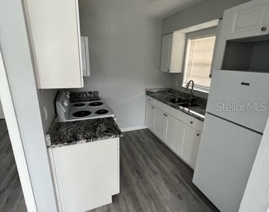 13106 Leisurewood Place - Photo Thumbnail 2
