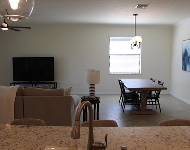 6647 Clairborne Lane - Photo Thumbnail 11