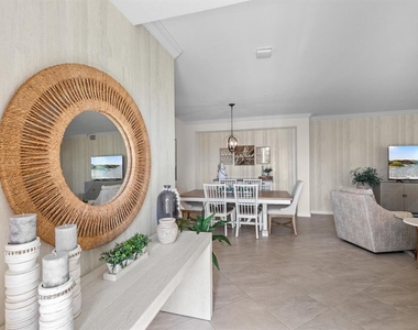 18117 Gawthrop Drive - Photo Thumbnail 4