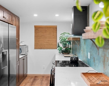 3700 S Osprey Avenue - Photo Thumbnail 7