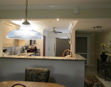 7351 W Country Club Drive N - Photo Thumbnail 8