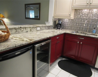 7351 W Country Club Drive N - Photo Thumbnail 4