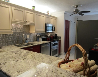 7351 W Country Club Drive N - Photo Thumbnail 3