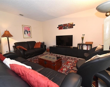 1608 Bayhouse Point Drive - Photo Thumbnail 10