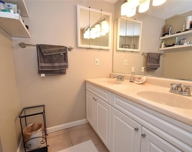 1608 Bayhouse Point Drive - Photo Thumbnail 18