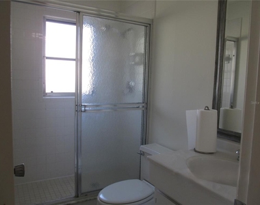7050 W Country Club Drive N - Photo Thumbnail 22