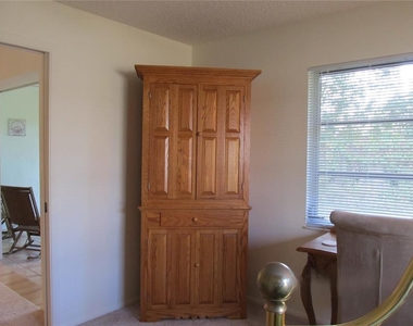 7050 W Country Club Drive N - Photo Thumbnail 19