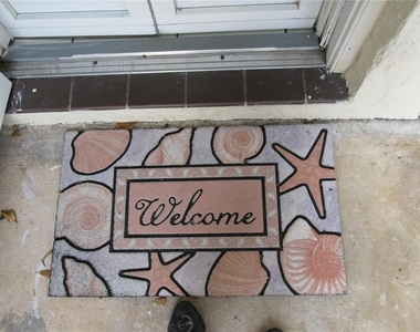 7050 W Country Club Drive N - Photo Thumbnail 1