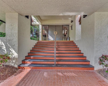 1945 Gulf Of Mexico Drive - Photo Thumbnail 4