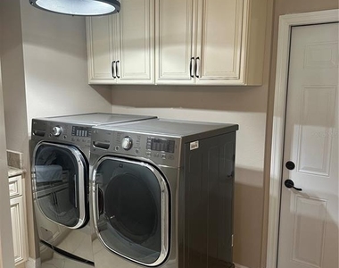 7135 Kensington Court - Photo Thumbnail 8