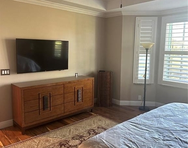 7135 Kensington Court - Photo Thumbnail 14