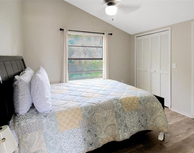 4003 Bayside Court - Photo Thumbnail 29