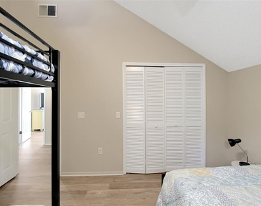 4003 Bayside Court - Photo Thumbnail 28