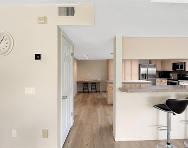 4003 Bayside Court - Photo Thumbnail 15