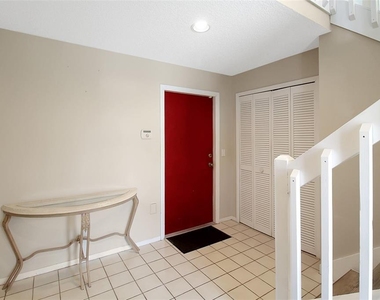 4003 Bayside Court - Photo Thumbnail 3