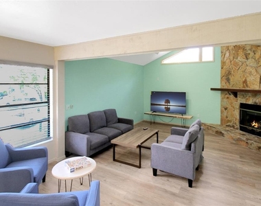 4003 Bayside Court - Photo Thumbnail 14