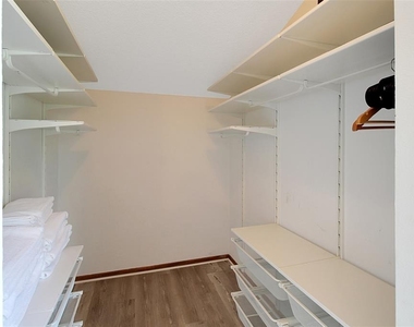 4003 Bayside Court - Photo Thumbnail 37