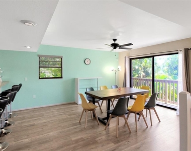 4003 Bayside Court - Photo Thumbnail 6
