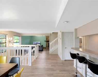 4003 Bayside Court - Photo Thumbnail 9