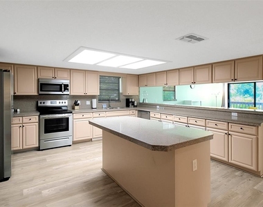 4003 Bayside Court - Photo Thumbnail 18