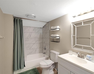 4003 Bayside Court - Photo Thumbnail 33