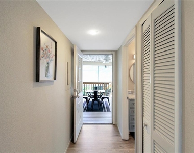 4003 Bayside Court - Photo Thumbnail 21