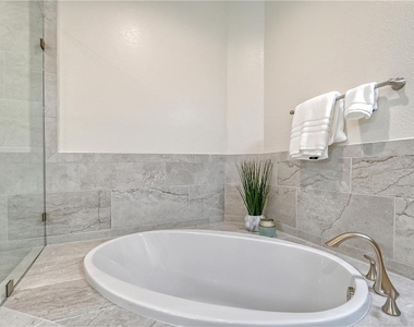 7930 34th Avenue W - Photo Thumbnail 25