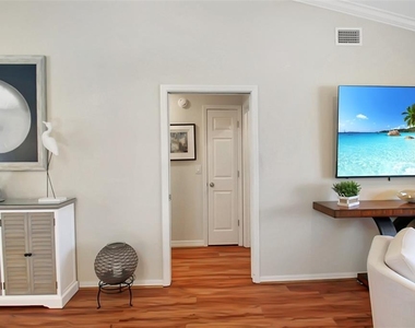 1122 Paraclete Road - Photo Thumbnail 11
