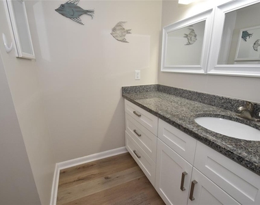 1720 Glenhouse Drive - Photo Thumbnail 12
