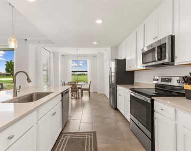 5721 Palmer Circle - Photo Thumbnail 10