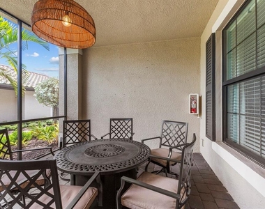 5721 Palmer Circle - Photo Thumbnail 5
