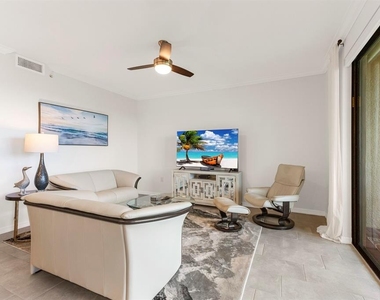 5721 Palmer Circle - Photo Thumbnail 7