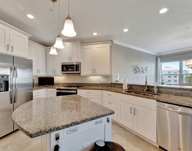 7840 34th Avenue W - Photo Thumbnail 8