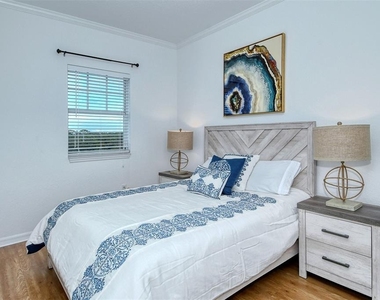 1064 N Tamiami Trail - Photo Thumbnail 24
