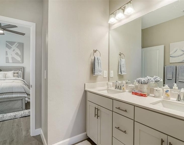 4909 Oyster Pearl Street - Photo Thumbnail 37