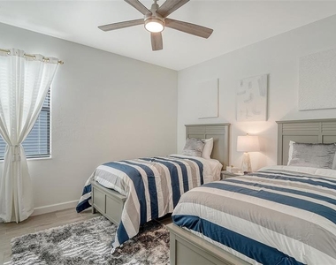 4909 Oyster Pearl Street - Photo Thumbnail 32