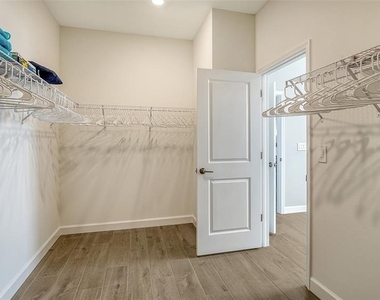 4909 Oyster Pearl Street - Photo Thumbnail 31