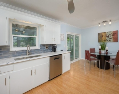 3801 Helene Street - Photo Thumbnail 13