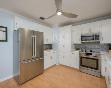 3801 Helene Street - Photo Thumbnail 12