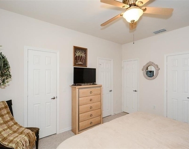 7685 Plantation Circle - Photo Thumbnail 11