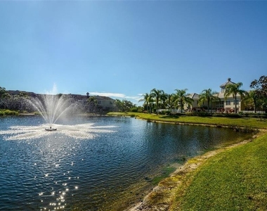 7685 Plantation Circle - Photo Thumbnail 31