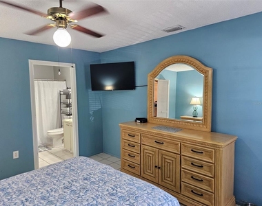 3533 59th Avenue W - Photo Thumbnail 10