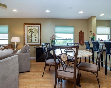 8625 Midnight Pass Road - Photo Thumbnail 17