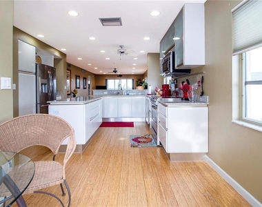 8625 Midnight Pass Road - Photo Thumbnail 9