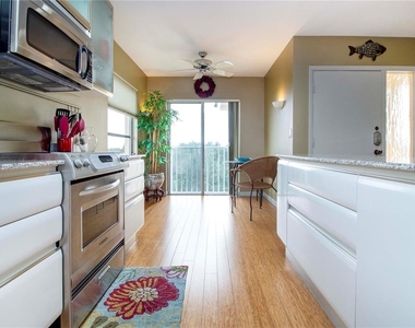 8625 Midnight Pass Road - Photo Thumbnail 13