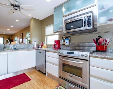 8625 Midnight Pass Road - Photo Thumbnail 14