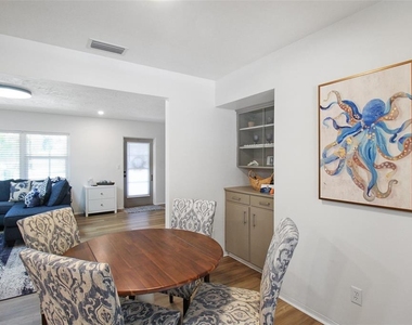 2403 19th Avenue W - Photo Thumbnail 15